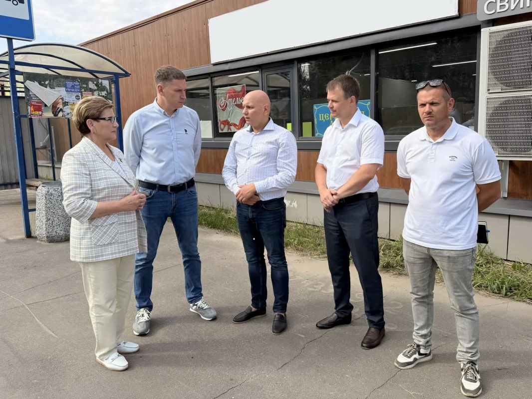 Илья Сухих: Сегодня вместе с заместителем председателя Самарской Губернской Думы Екатериной Ивановной Кузьмичёвой мы осмотрели новую пешеходную дорожку с наружным освещением вдоль Хрящёвского шоссе Илья Сухих: Сегодня вместе с заместителем председателя Самарской Губернской Думы Екатериной Ивановной Кузьмичёвой мы осмотрели новую пешеходную дорожку с наружным освещением вдоль Хрящёвского шоссе