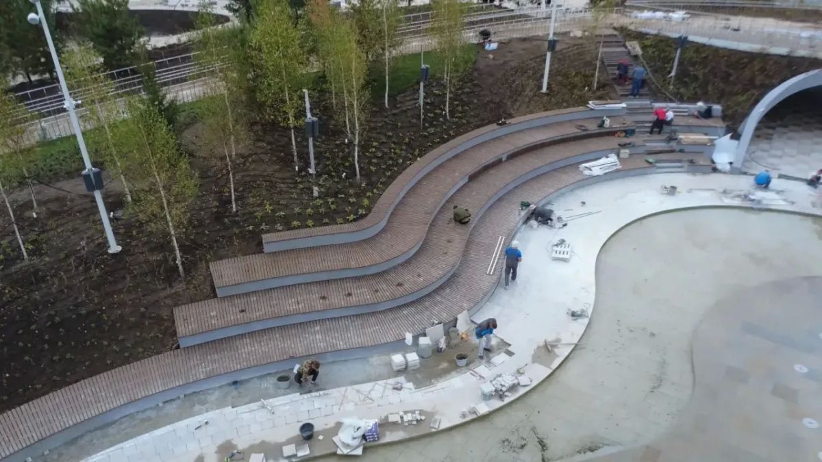 В Тольятти продолжается масштабное преображение Центральной площади В Тольятти продолжается масштабное преображение Центральной площади