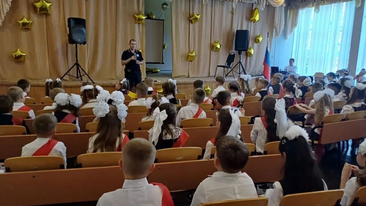 #ГосавтоинспекцияТольятти поздравляет с Днём знаний и началом нового учебного года! #ГосавтоинспекцияТольятти поздравляет с Днём знаний и началом нового учебного года!