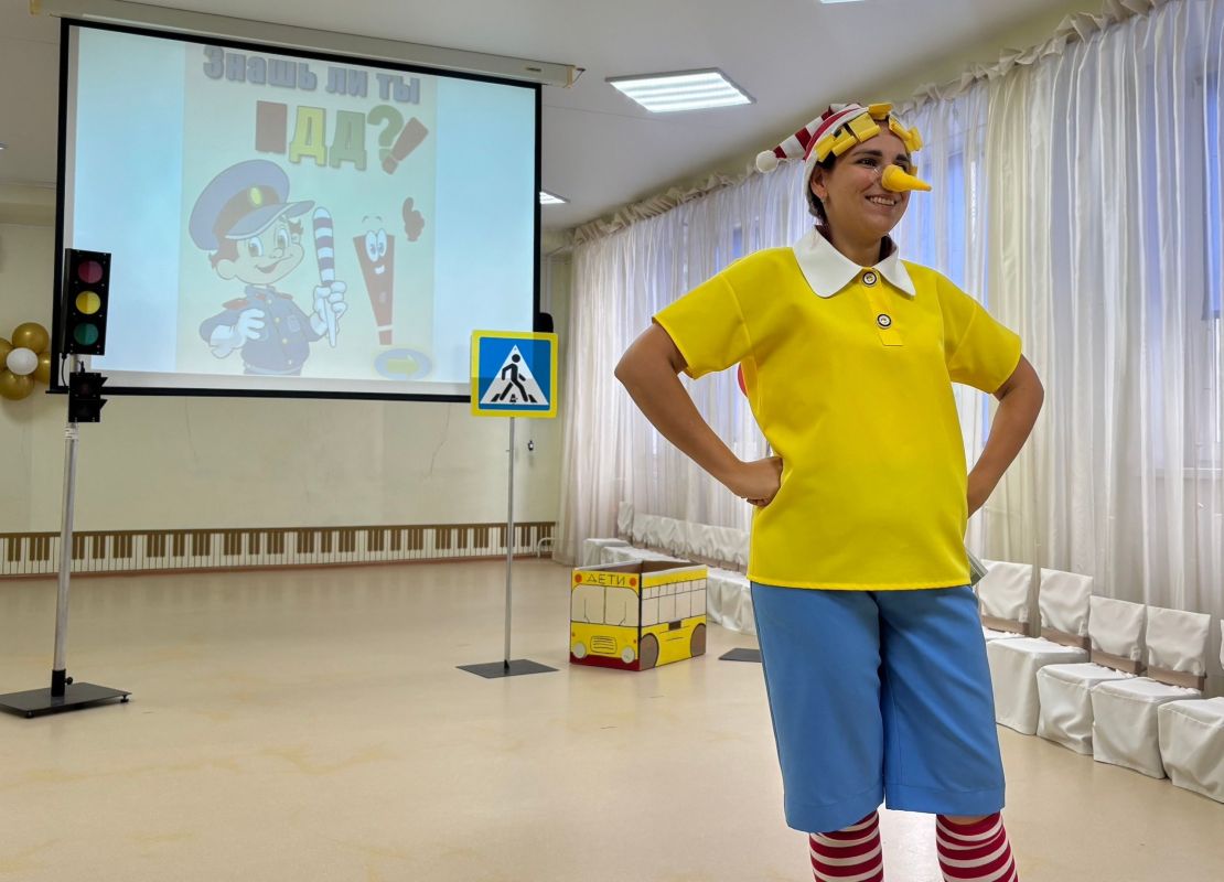 Сегодня сотрудники #ГосавтоинспекцииТольятти провели познавательный урок по дорожной безопасности с ребятами из детского сада № 207 «Эдельвейс» Сегодня сотрудники #ГосавтоинспекцииТольятти провели познавательный урок по дорожной безопасности с ребятами из детского сада № 207 «Эдельвейс»