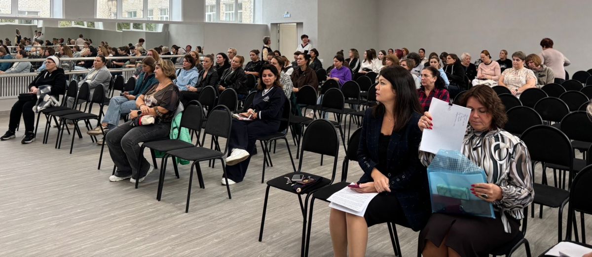 Сотрудники #ГосавтоинспекцииТольятти проводят профилактические беседы на родительских собраниях Сотрудники #ГосавтоинспекцииТольятти проводят профилактические беседы на родительских собраниях