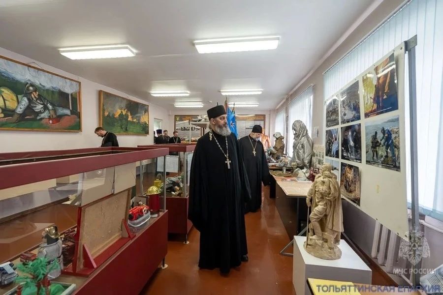 Духовная поддержка и профилактика: в Тольятти прошла совместная встреча МЧС и епархии Духовная поддержка и профилактика: в Тольятти прошла совместная встреча МЧС и епархии