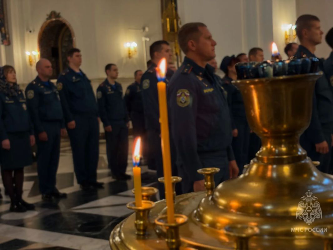 Духовная поддержка и профилактика: в Тольятти прошла совместная встреча МЧС и епархии Духовная поддержка и профилактика: в Тольятти прошла совместная встреча МЧС и епархии