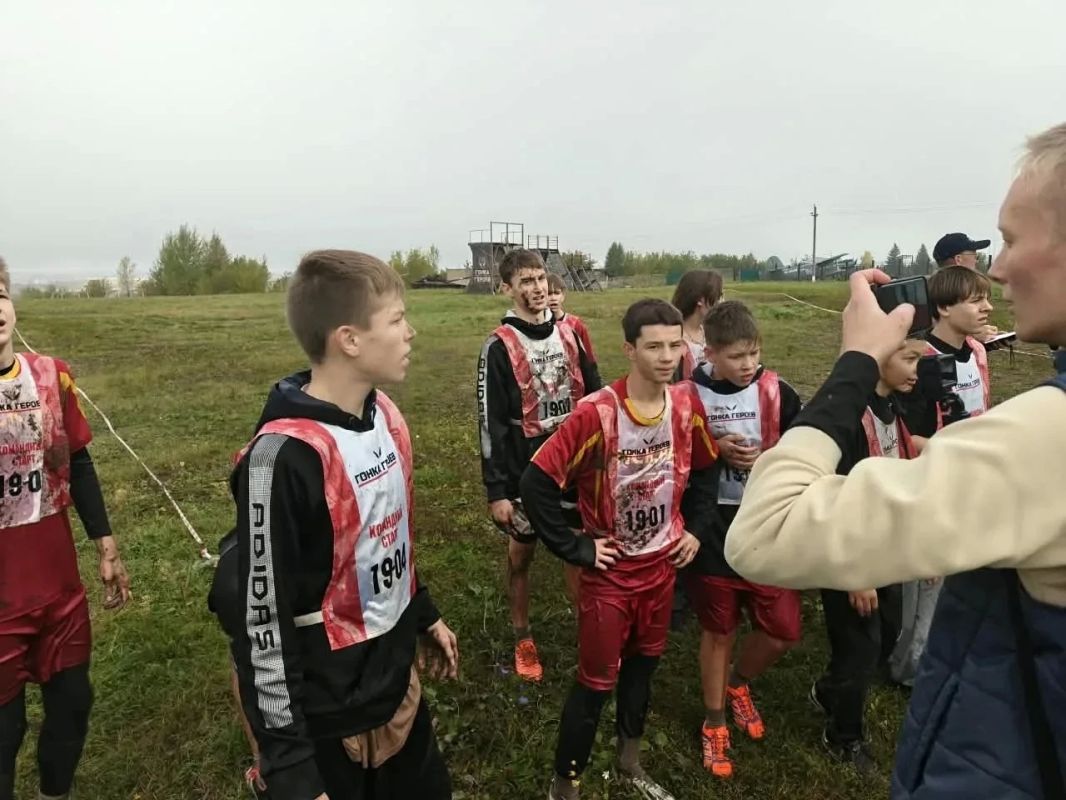 Команда Самарской области приняла участие в «Гонке героев» на окружном фестивале «Вернуть Детство» Команда Самарской области приняла участие в «Гонке героев» на окружном фестивале «Вернуть Детство»