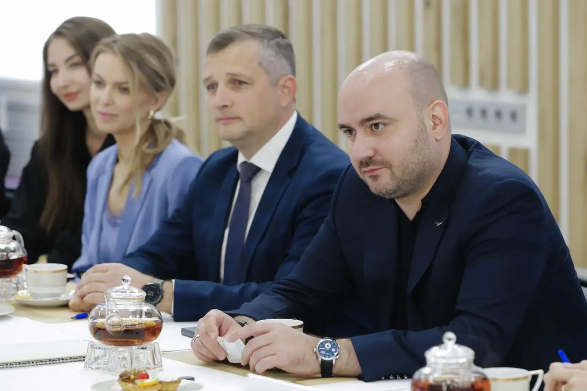 Сегодня Вячеслав Федорищев встретился с участниками Международного фестиваля молодежи