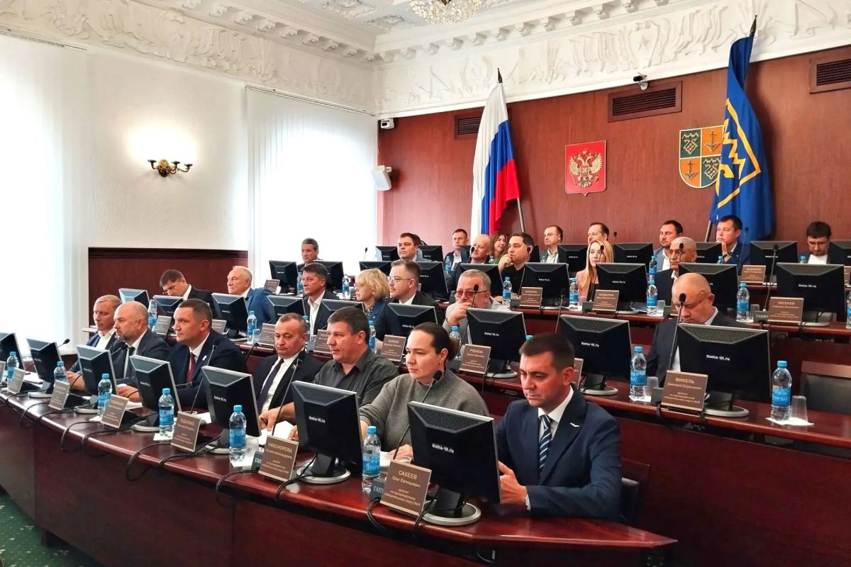 В думе Тольятти проходит первое заседание осенней сессии В думе Тольятти проходит первое заседание осенней сессии