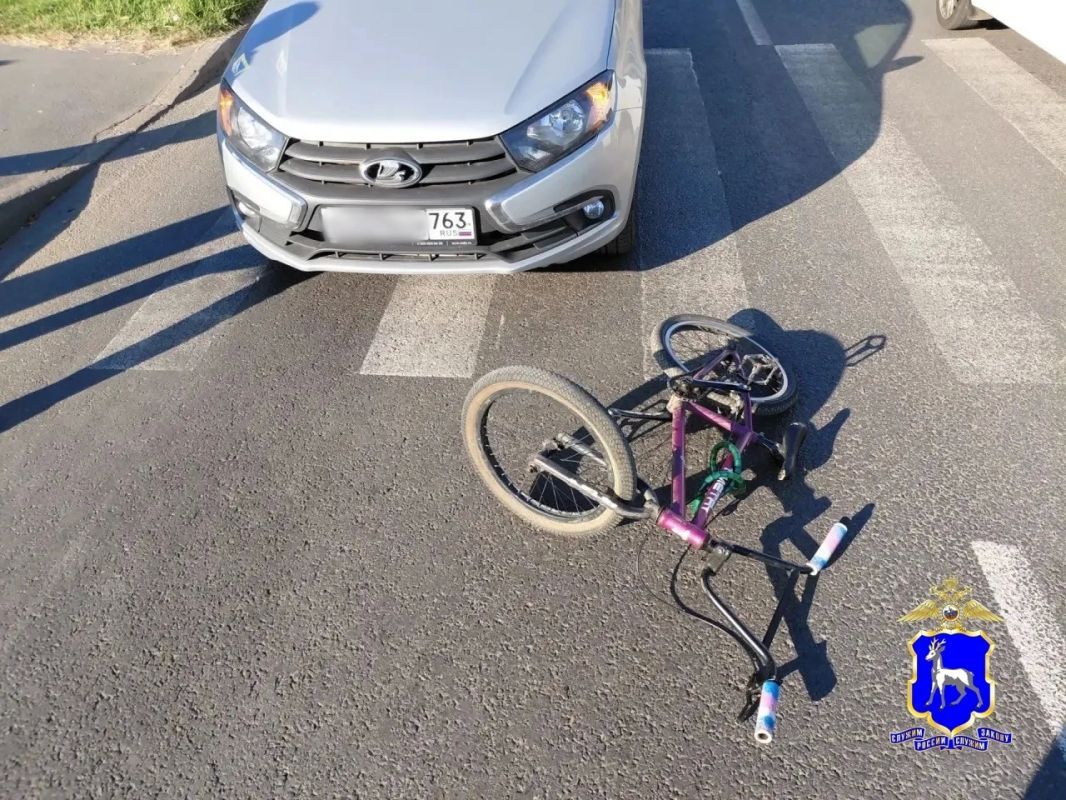 В Тольятти LADA Granta сбила подростка на велосипеде В Тольятти LADA Granta сбила подростка на велосипеде