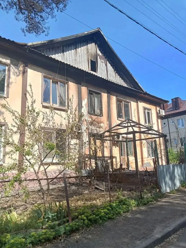 Илья Сухих: Завершили восстановление кровли, фасада и коммуникаций в жилом доме по ул. Морская, 3 после пожара Илья Сухих: Завершили восстановление кровли, фасада и коммуникаций в жилом доме по ул. Морская, 3 после пожара
