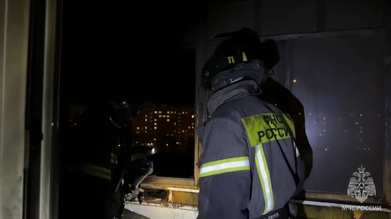 Окурок стал причиной пожара на балконе в Тольятти: есть пострадавший
